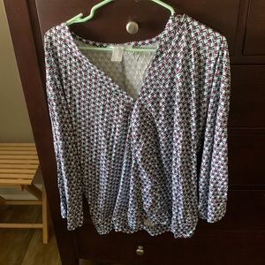 Venus brand woman’s blouse, geometric pattern, never worn